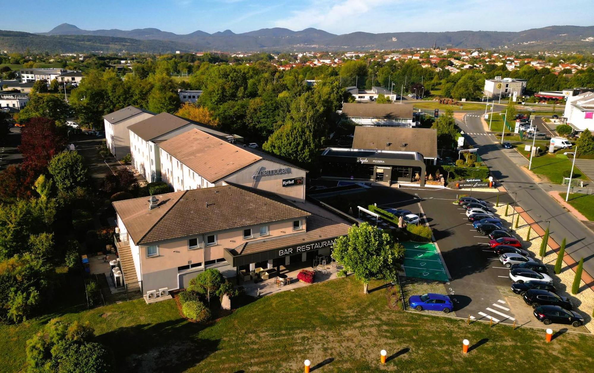 Kyriad Clermont Ferrand Nord - Riom Zewnętrze zdjęcie