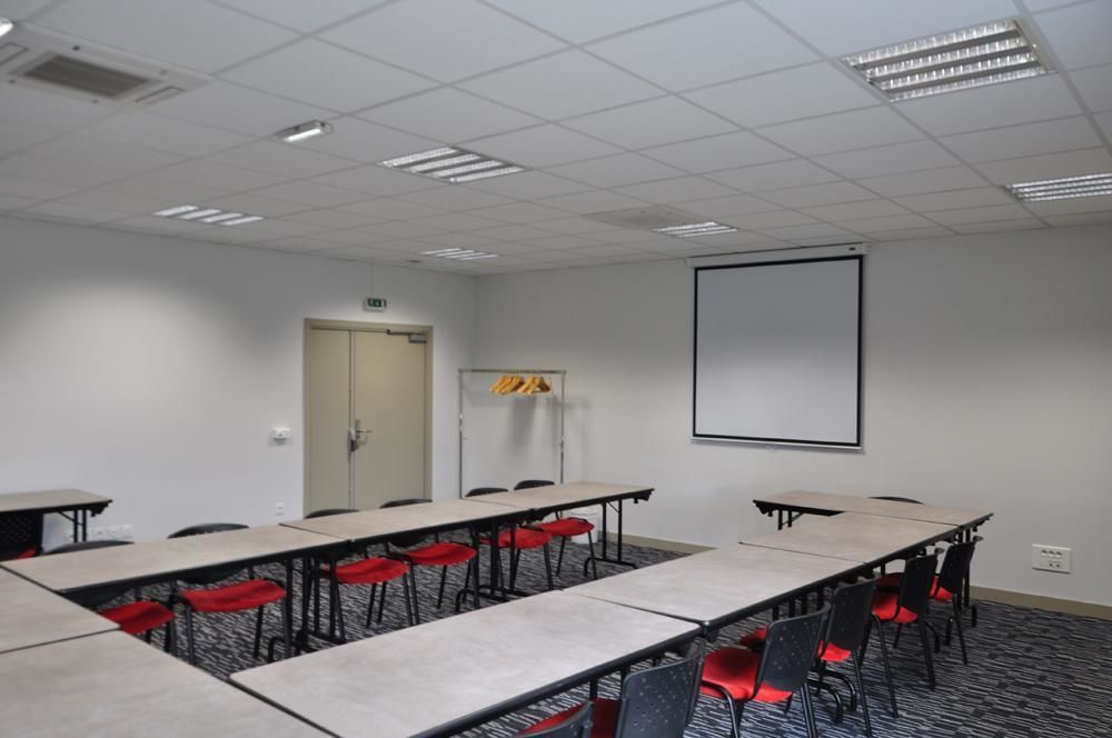 Kyriad Clermont Ferrand Nord - Riom Zewnętrze zdjęcie