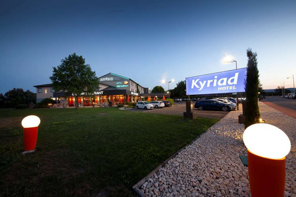 Kyriad Clermont Ferrand Nord - Riom Zewnętrze zdjęcie